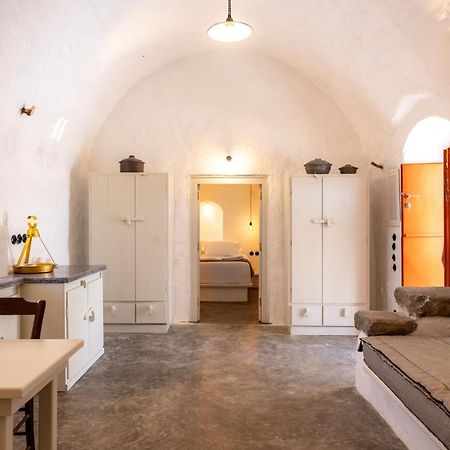 Santa Irini Retreat 호텔 티라시아 외부 사진
